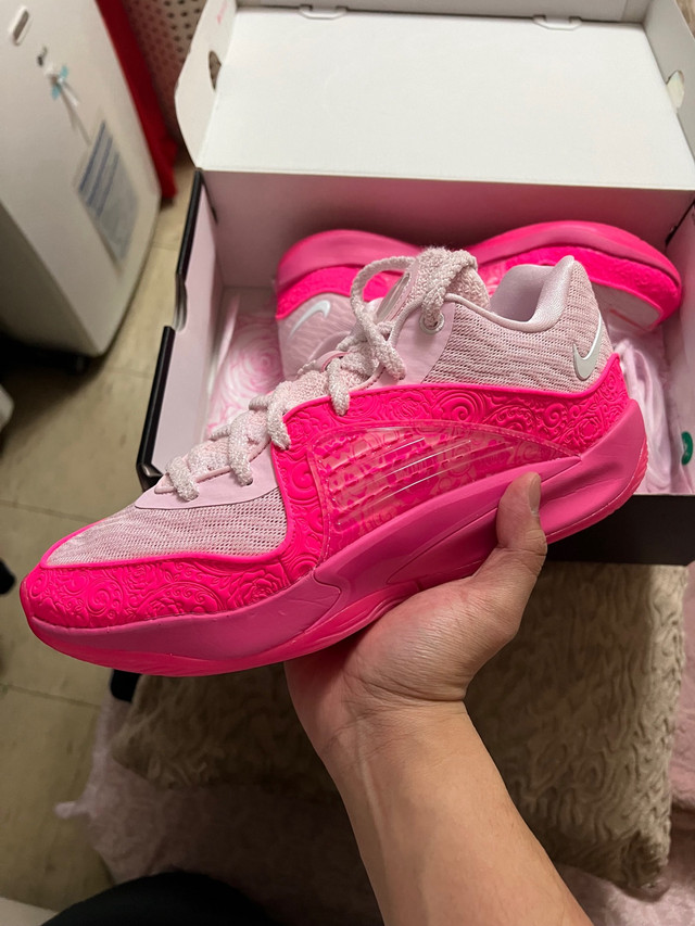 Nike KD 16 Aunt Pearl in Men's Shoes in City of Toronto - Image 3