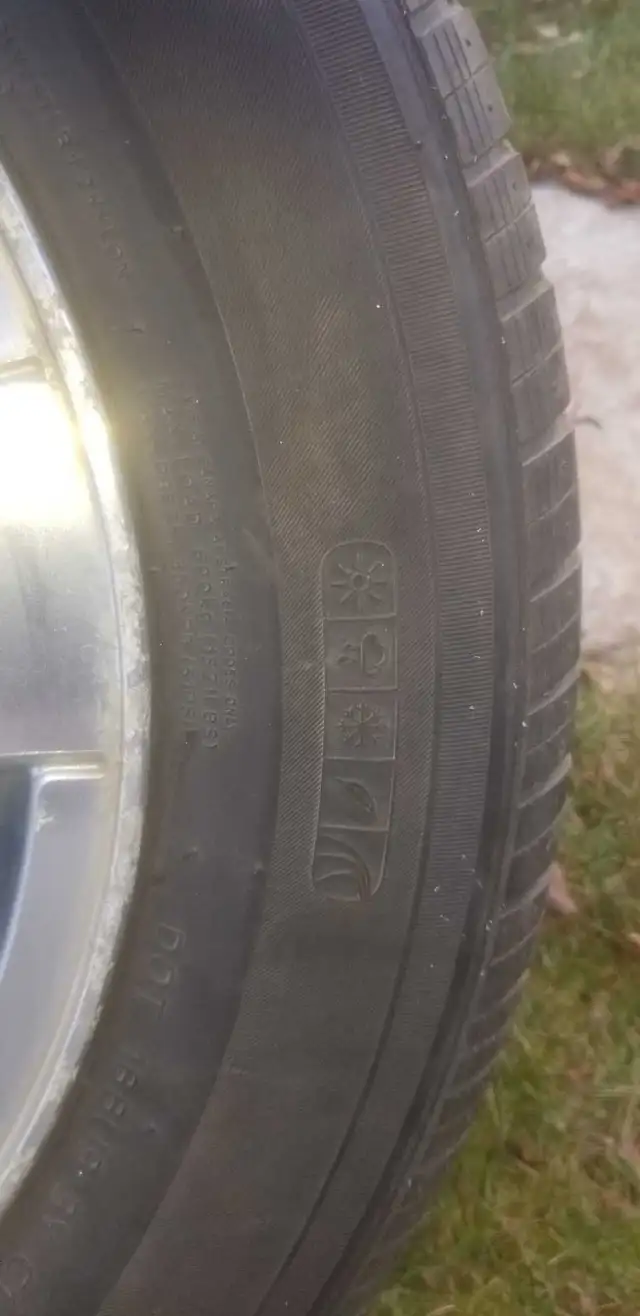 2012 Chevy Cruze wheels and tires for sale. in Tires & Rims in Thunder Bay - Image 4