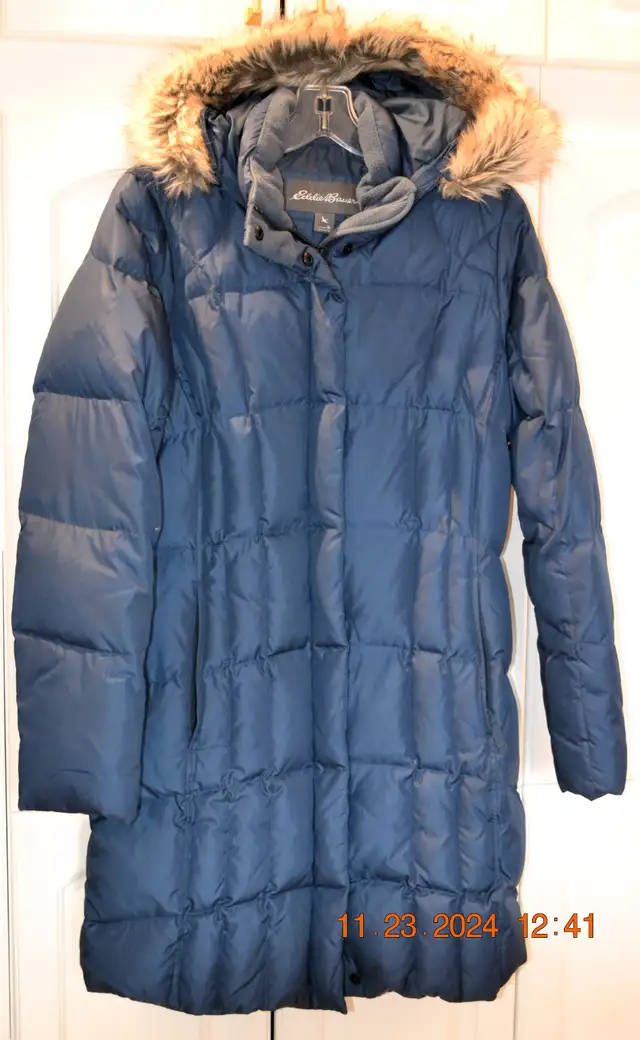 Ladies Mid-Blue EDDIE BAUER Down Coat,Size Medium-LIKE NEW63793683163267120