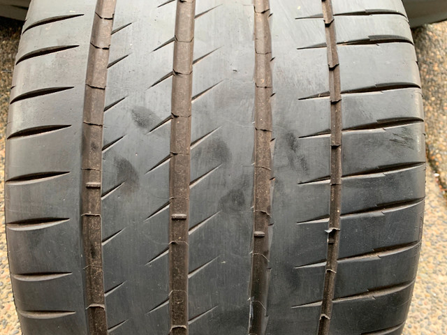 1 x single 325/25/21 Michelin Pilot Sport 4S with 90% tread in Tires & Rims in Delta/Surrey/Langley - Image 2