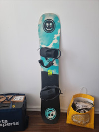 snowboard + bindings + boots set women's 6 // planche a neige