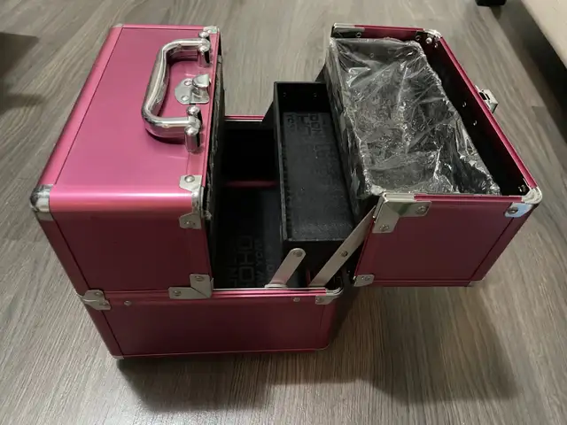3 NEW jewelry/cosmetic organizer cases/ boxes in Other in Calgary - Image 4