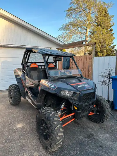 Looking at selling my 2014 Polaris Rzr XP 1000 it is a great unit in perfect shape only around 2300k...