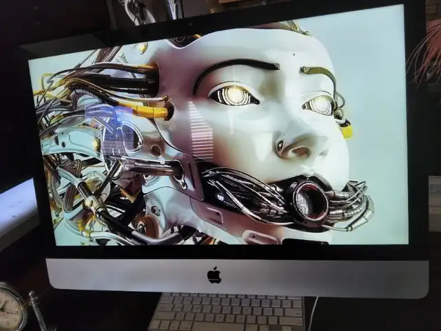 Imac 27 inc desk top computer in Desktop Computers in Hamilton - Image 3
