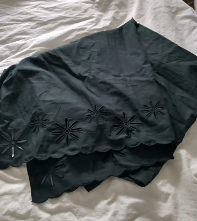 Cotton eyelet embroidered scarf - unused