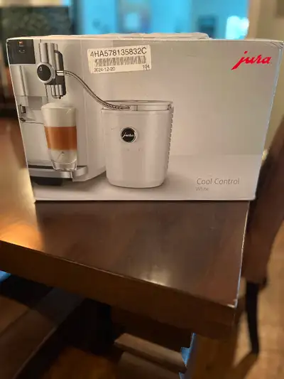 Brand New in Box (never used) $350 (obo) Retails for $495 The slim and elegant design of the Cool Co...
