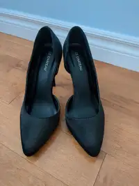 Black high heels 