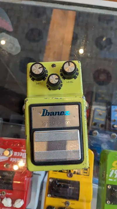 Ibanez SD9 Sonic Distortion pedal modded with a rare chip