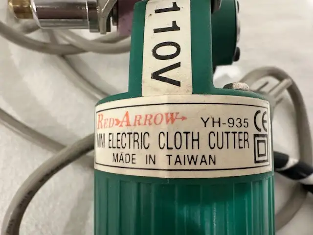 Mini coupe-tissu électrique Red Arrow in Other in Laurentides - Image 6