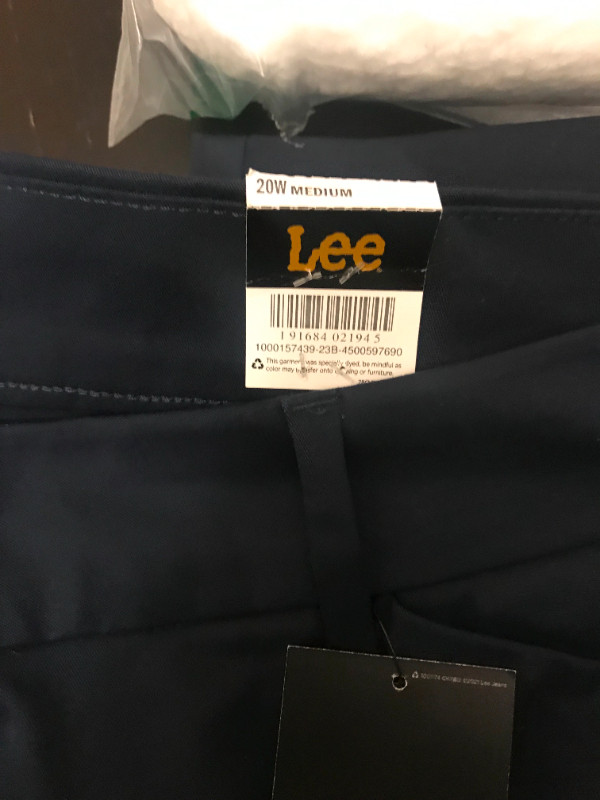 NEW Lee Plus Wrinkle Free Straight Mid Rise Pants (20W Medium) in Women's - Bottoms in City of Toronto - Image 3