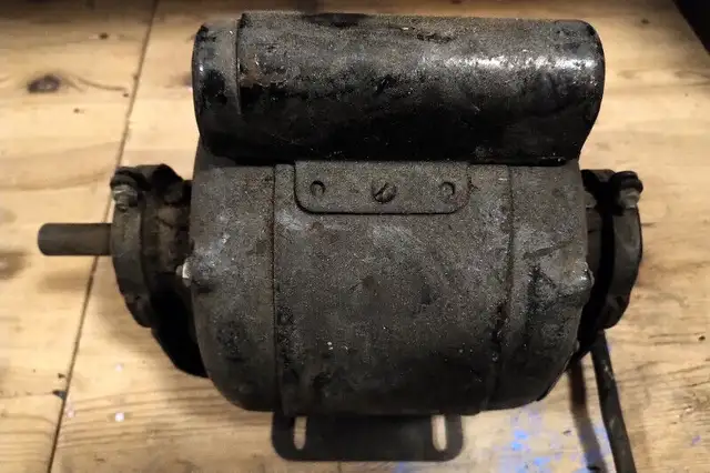 Electric Motor - GE, 1/3 HP, 1725 RPM, 110-220V, Type KC in Power Tools in Markham / York Region - Image 4