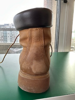 USED Timberland Premium 6 Inch Waterproof Boot Size 9.5 in Men's Shoes in Markham / York Region - Image 4