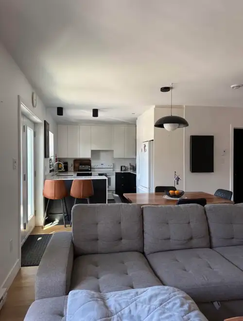 Condo de 2 chambres et 1 salle de bain 121 Rue de la Cathédrale, Sherbrooke, QC J1H 4L9, Canada Gran...