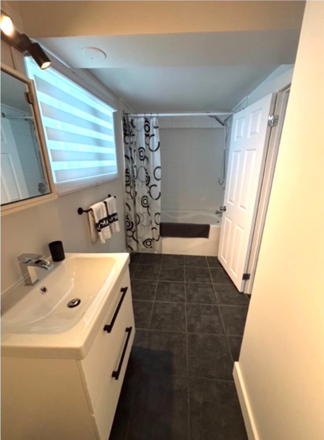 261 Rue Christophe Colomb E — photo 3