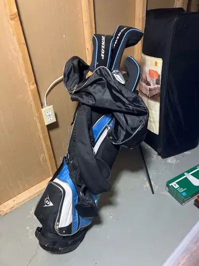 Full set ready to go! Ladies Dunlop TD plus set is perfect for starters. Comes with everything you n...