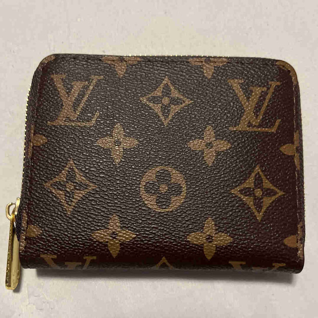 Louis Vuitton Wallet  in Women's - Bags & Wallets in Edmonton
