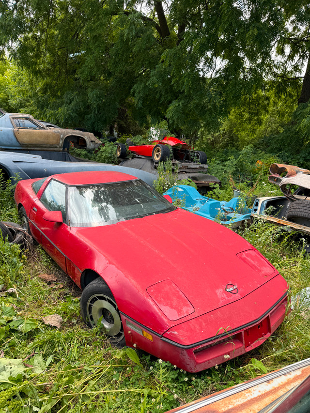 1987 CORVETTE RED CONVERTIBLE TWO DOORS in Cars & Trucks in Markham / York Region - Image 4