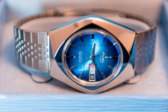BRAND NEW Aroma Automatic Mens Wrist Watch 25 incabloc Jewellery Watches Markham York Region Kijiji Classifieds