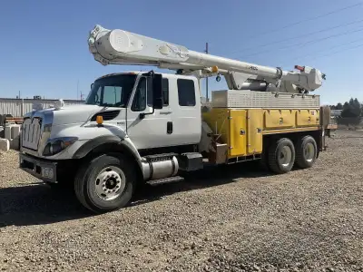 2010 INTERNATIONAL 7400 - ALTEC AM55E-MH BUCKET TRUCK _____________________________________ Up For S...
