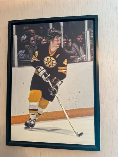 Bobby Orr canvas frame, View more