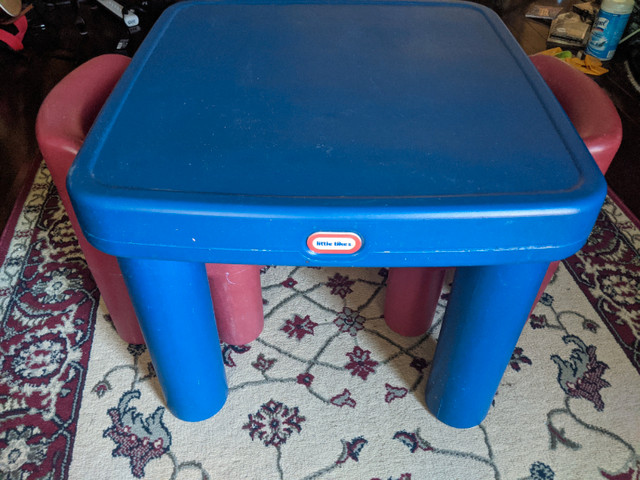 Little Tikes Table and Chairs with Drawers in Toys & Games in Ottawa - Image 2
