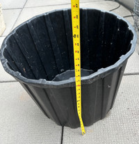 EXTRA LARGE CONTAINER/POT FOR GARDENING