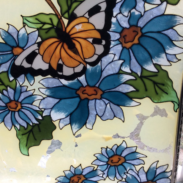 Vintage frosted painted glass in Arts & Collectibles in St. Catharines - Image 3