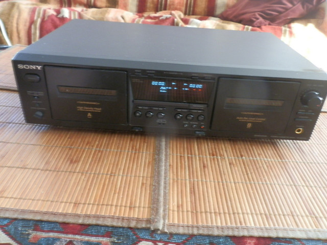 SONY TC-WE475 Twin Reverse Cassette Deck in Stereo Systems & Home Theatre in City of Halifax