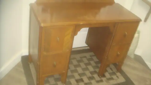 DRESSER+MIRROR_ANTIQUE_BEAUTIFUL in Dressers & Wardrobes in Edmonton - Image 4