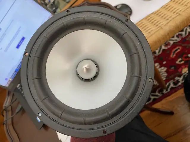 One Energy Connoisseur CF-50 flooring speaker parting out in Speakers in Markham / York Region - Image 11