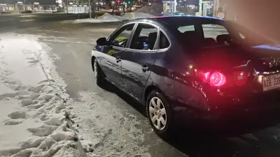 Très propre siège chauffant cruise air entré sans clef pneu toyo presque neuf linkit neuf Syntec oil...