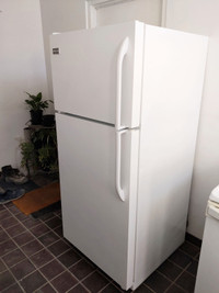 Frigidaire fridge - 28 inch wide
