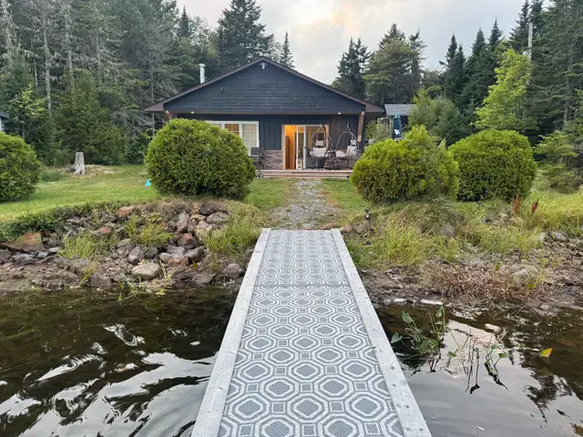 Cottage on Terreo Lake (Damascus NB) in New Brunswick in Canada - Image 2