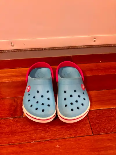 Crocks size 8T, View more
