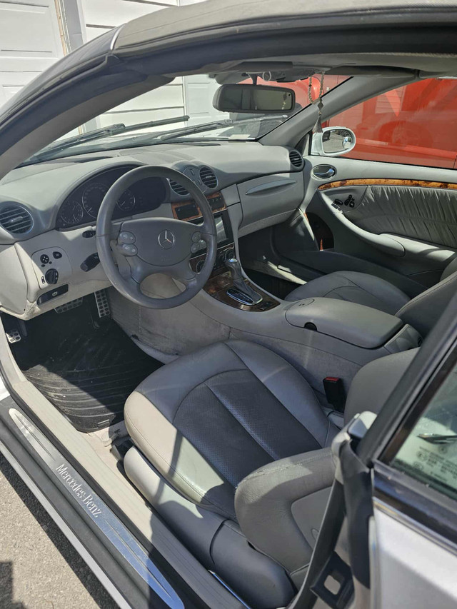 2005 Mercedes-Benz clk 320 2dr cabriolet in Cars & Trucks in Belleville - Image 3