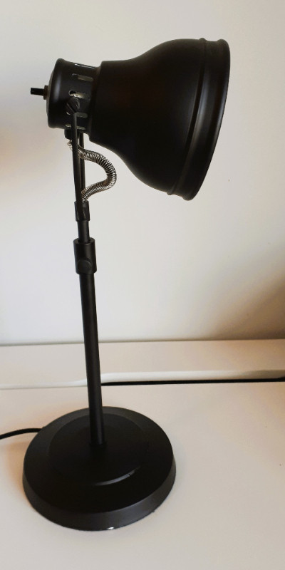 Howin Dark Metal very sturdy Adjustable Desk Lamp in Indoor Lighting & Fans in Bedford - Image 4