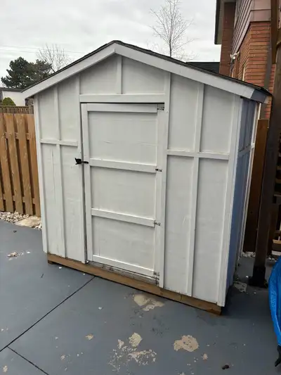 Wood shed for garbage and garden tool it suits the big garbage bin also the composting green bin and...