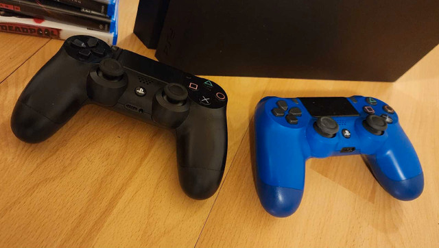 PlayStation 4  PS4 in Sony Playstation 4 in Mississauga / Peel Region - Image 2