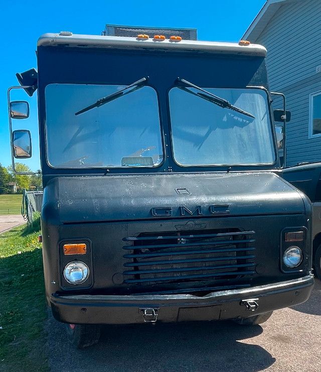 Stationary food truck in Other Business & Industrial in Pembroke