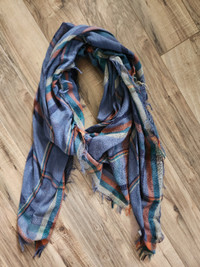 Next-to-new ECLIPSE purple plaid scarf