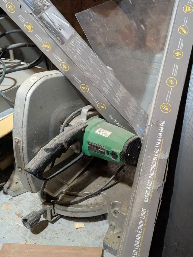 Hitachi 15" Mitre Saw62854391734659121