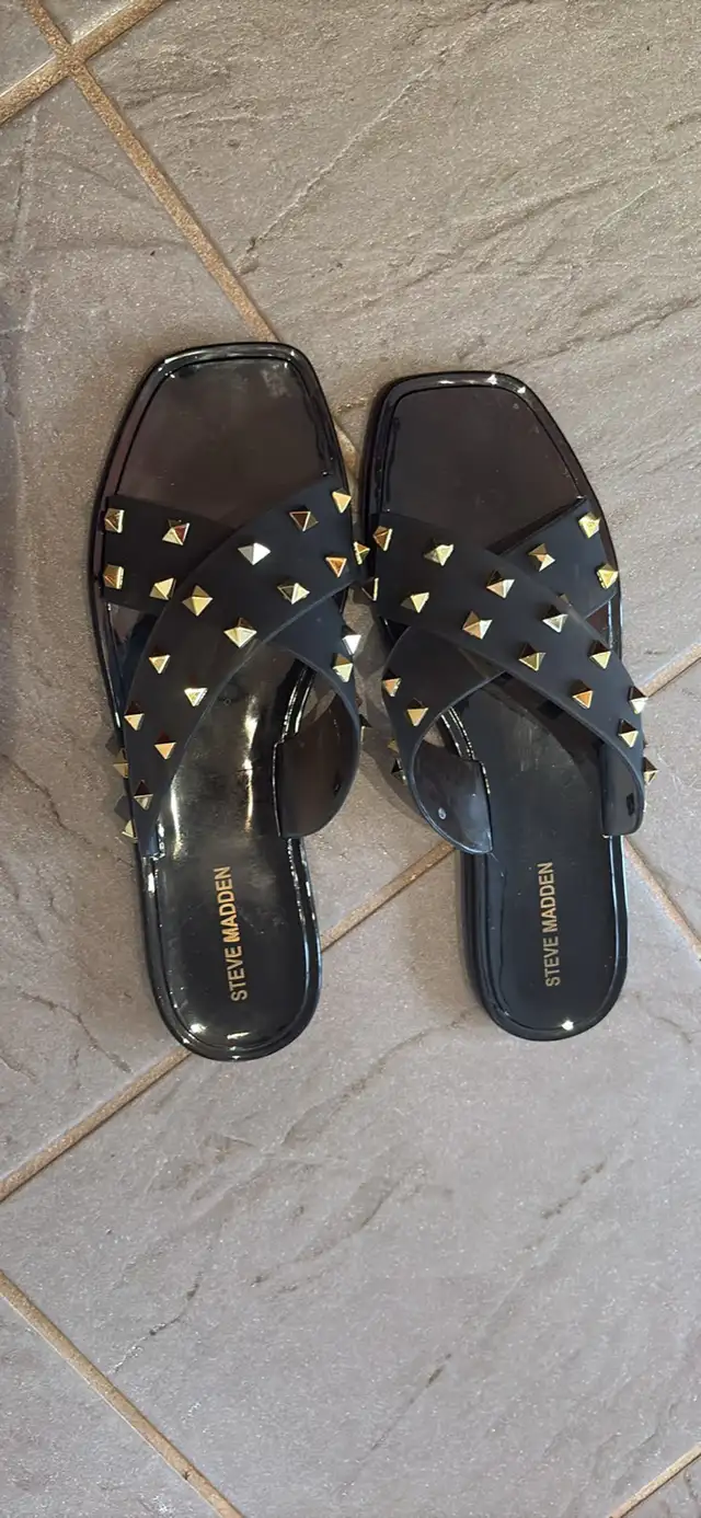Steve Madden Size 9 Ladies sandals