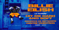 Billie Eilish centre Videotron
