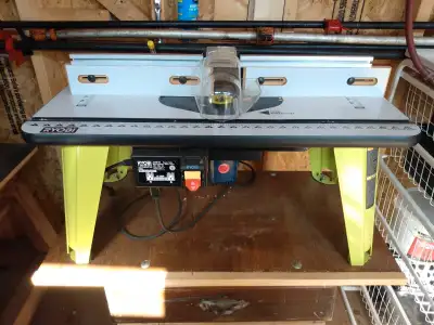 Ryobi A25RT03 Router (1 3/4 HP) + Table, View more