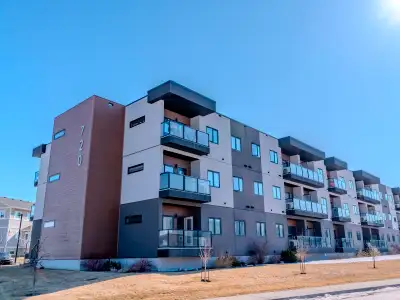Welcome to #102-720 Baltzan Boulevard in Evergreen! This bright corner unit offers 850 sqft of comfo...