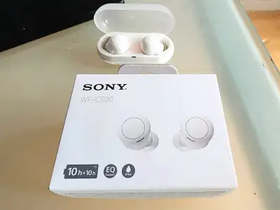 https://www.sony.ca/en/electronics/truly-wireless/wf-c500 DSEE™ restores high-frequency sound and fi...