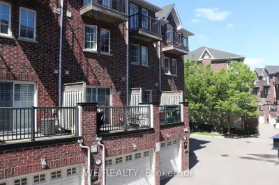 Luxury 3-Bedroom Townhome Near High Park & Waterfront,2,250+ Sq
