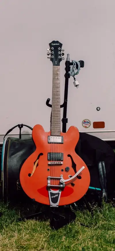 $450 OBO Selling my Epiphone Dot semi-hollow electric guitar. This has been an amazing guitar for me...