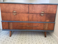 Beautiful 5-drawer dresser