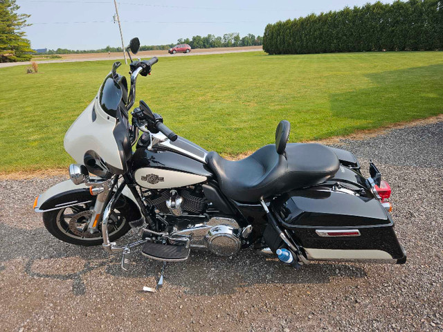 Motorcycle for sale  in Touring in Chatham-Kent - Image 2